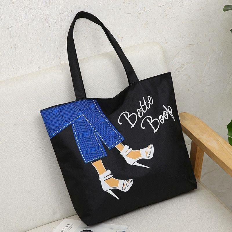 Tote bags with zipper