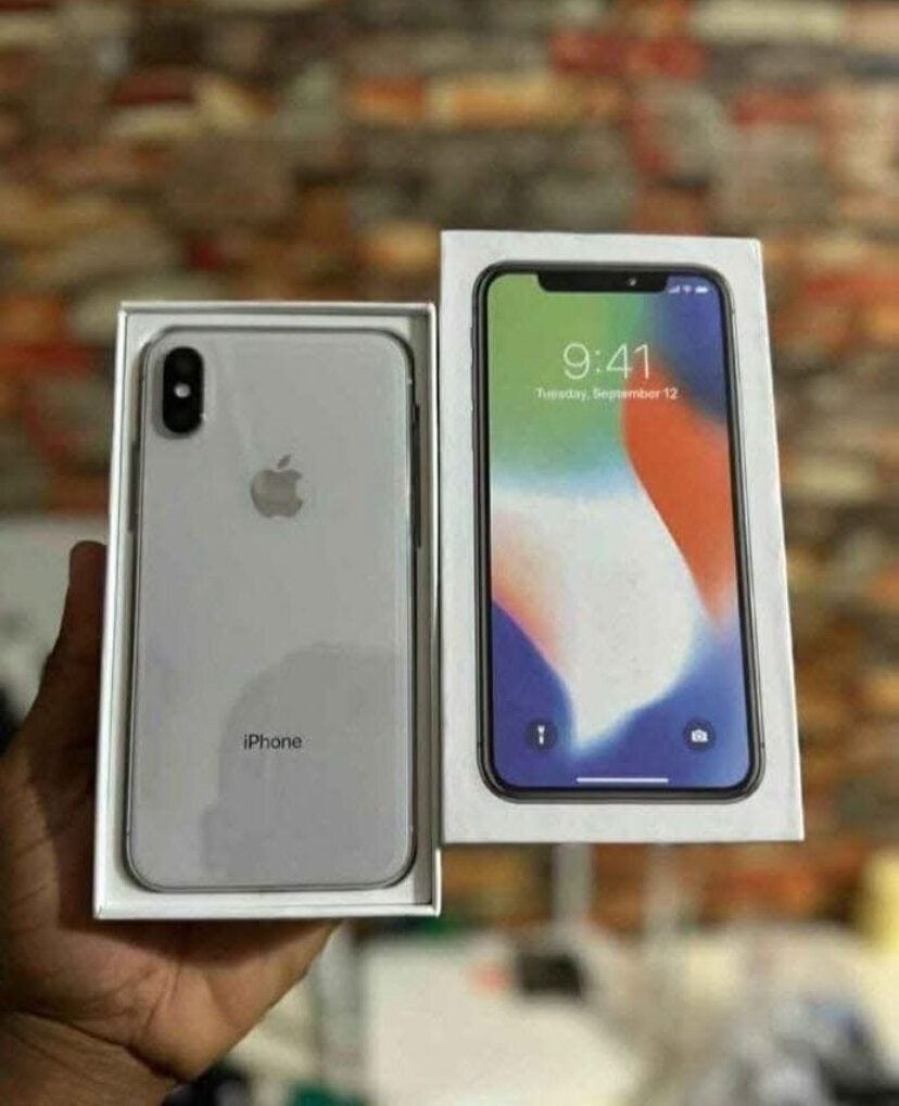 iPhone X - 64 Go Argent