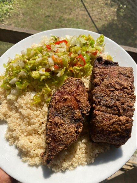Plat de poisson et attieké