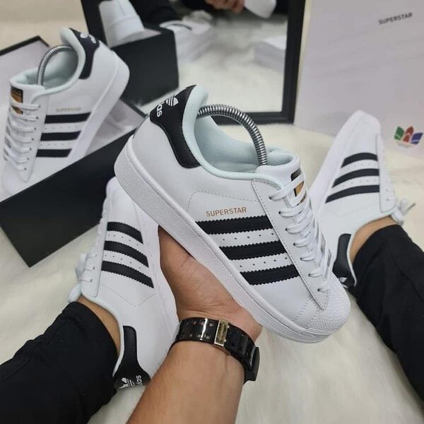 Chaussures Adidas Superstar