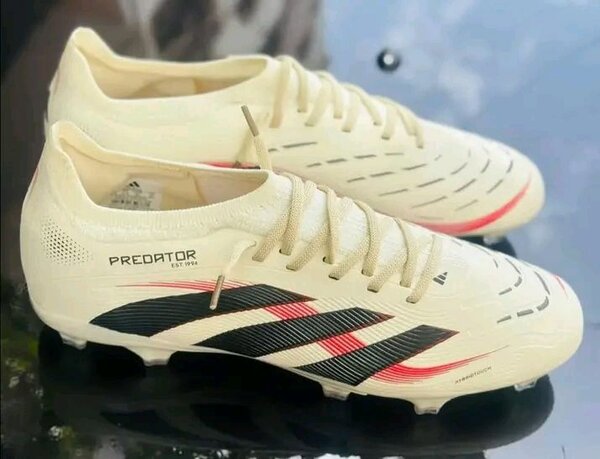 Chaussures de Football Predator