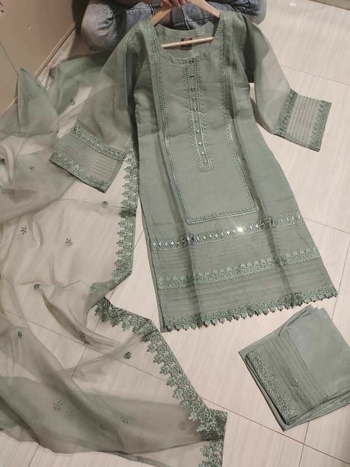 Khaddar 3 peace suit