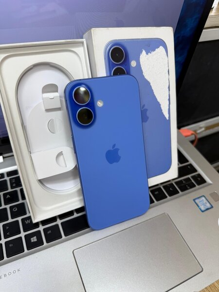 iPhone 16 simple bleu neuf