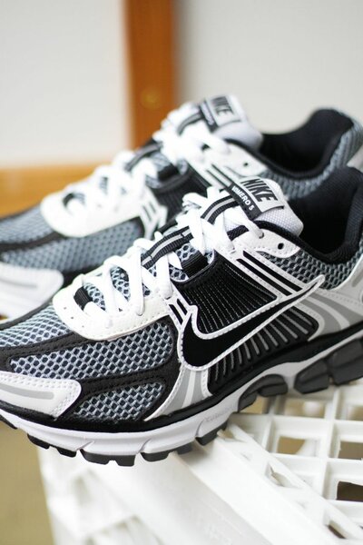 Nike vomero 5 original