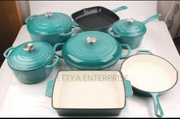 11pcs Cast Iron Casserole Set