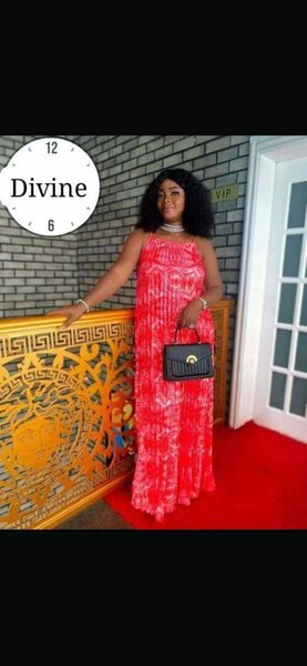 Robe longue rouge élégante