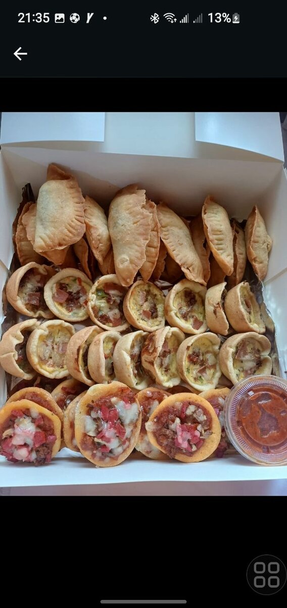 Assortiment de mini tartes salées