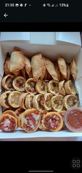 Assortiment de mini tartes salées