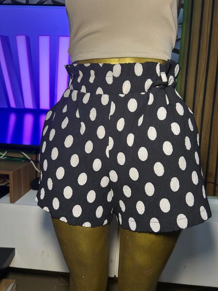 Shorts à pois élégants pour femme