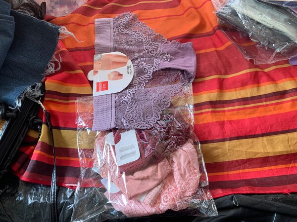 Culotte en dentelle multicolore