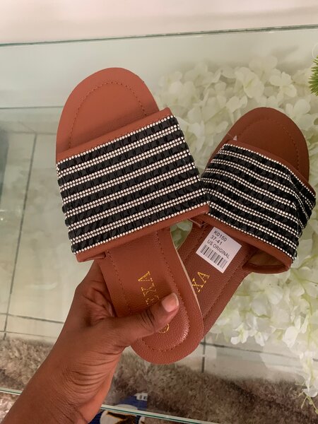 Sandales élégantes à strass