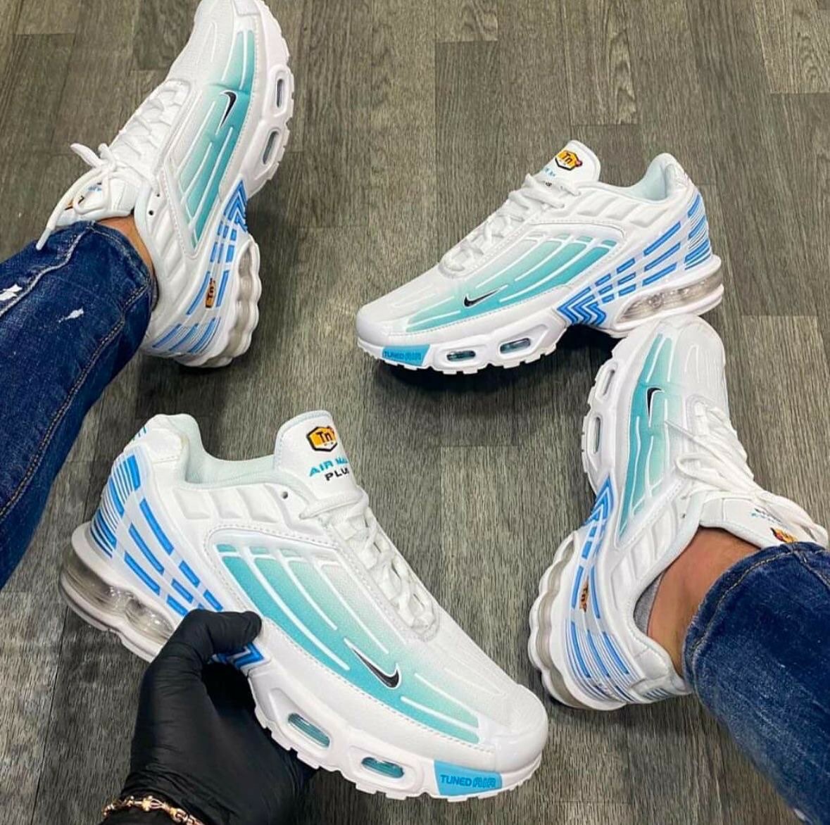 TN de couleur blanche à rayure bleu de qualité