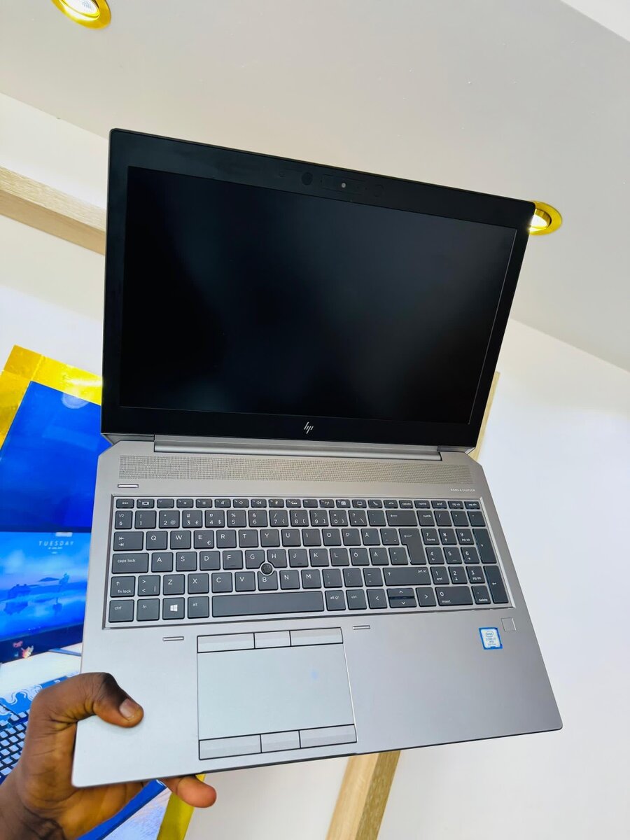 HP ZBOOK 15 G6 ( PREMIUM EDITION)