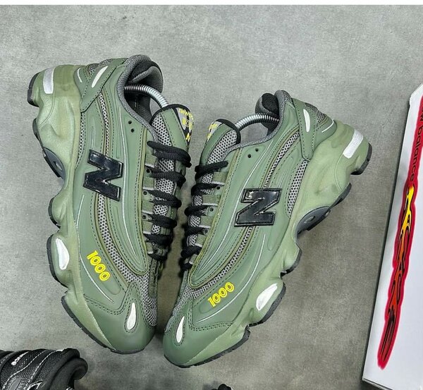 NEW BALANCE 1000