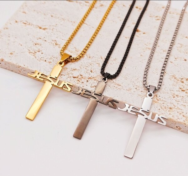 Chaine de femme et garcons