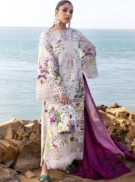 Summer dress with floral print and fuchsia dupatta