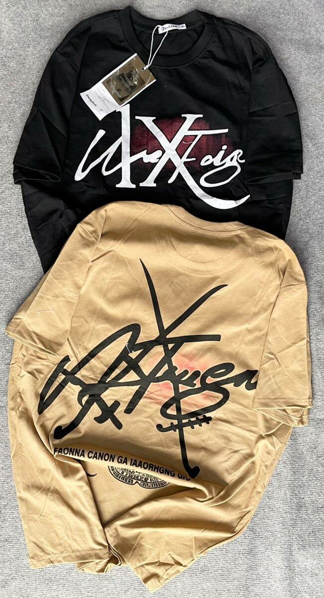 T-shirts modernes graphiques unisexes