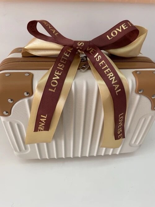 Чемоданчик для новорожденных