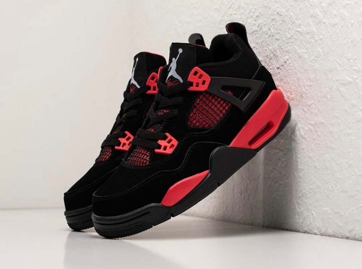 Air Jordan 4