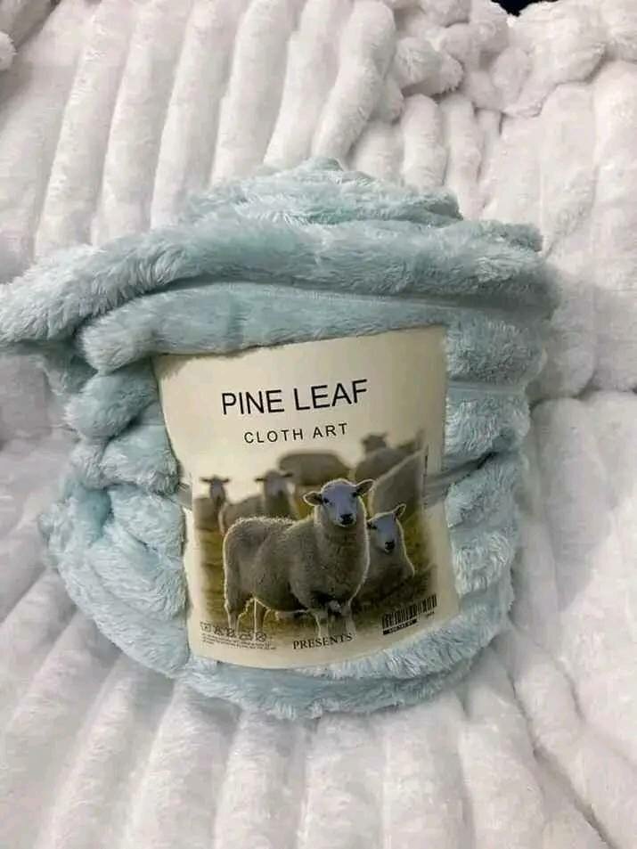 Fleece blanket Pine leaf sky blue