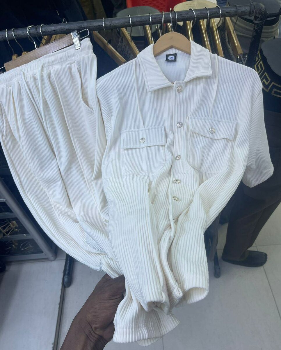 MENS TOP AND DOWN SUITS