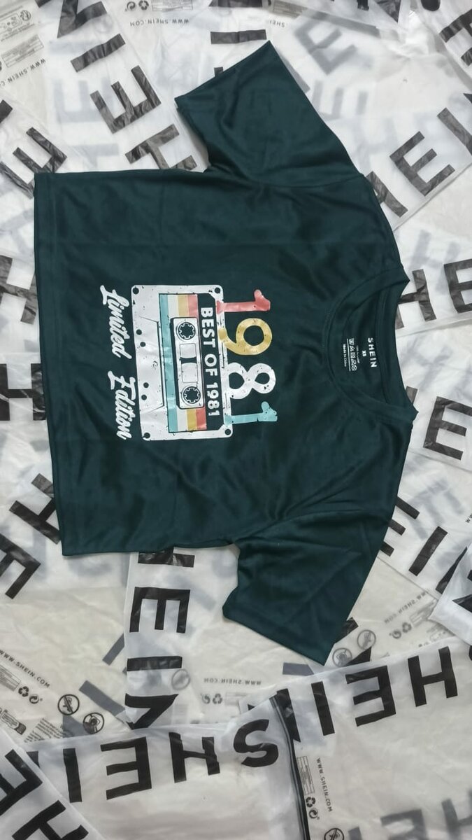 T-shirt rétro cassette 1981