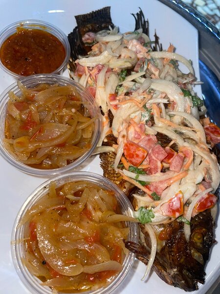 Tilapia Grillée avec attieké