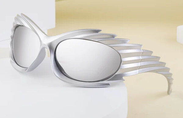 Lunettes de soleil futuristes élégantes