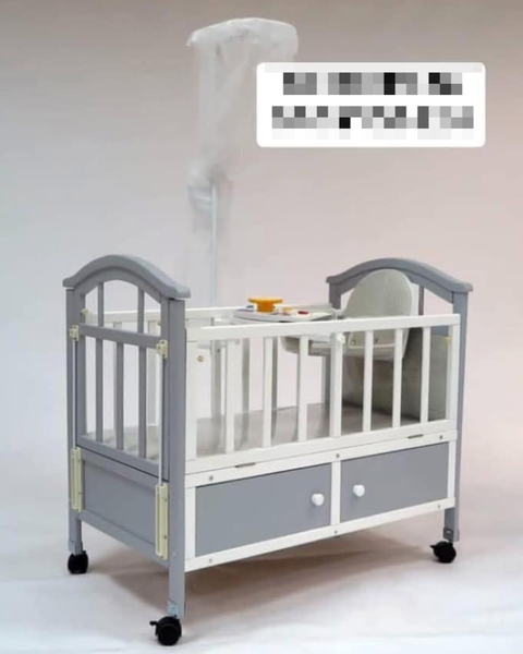 Lit bébé rose