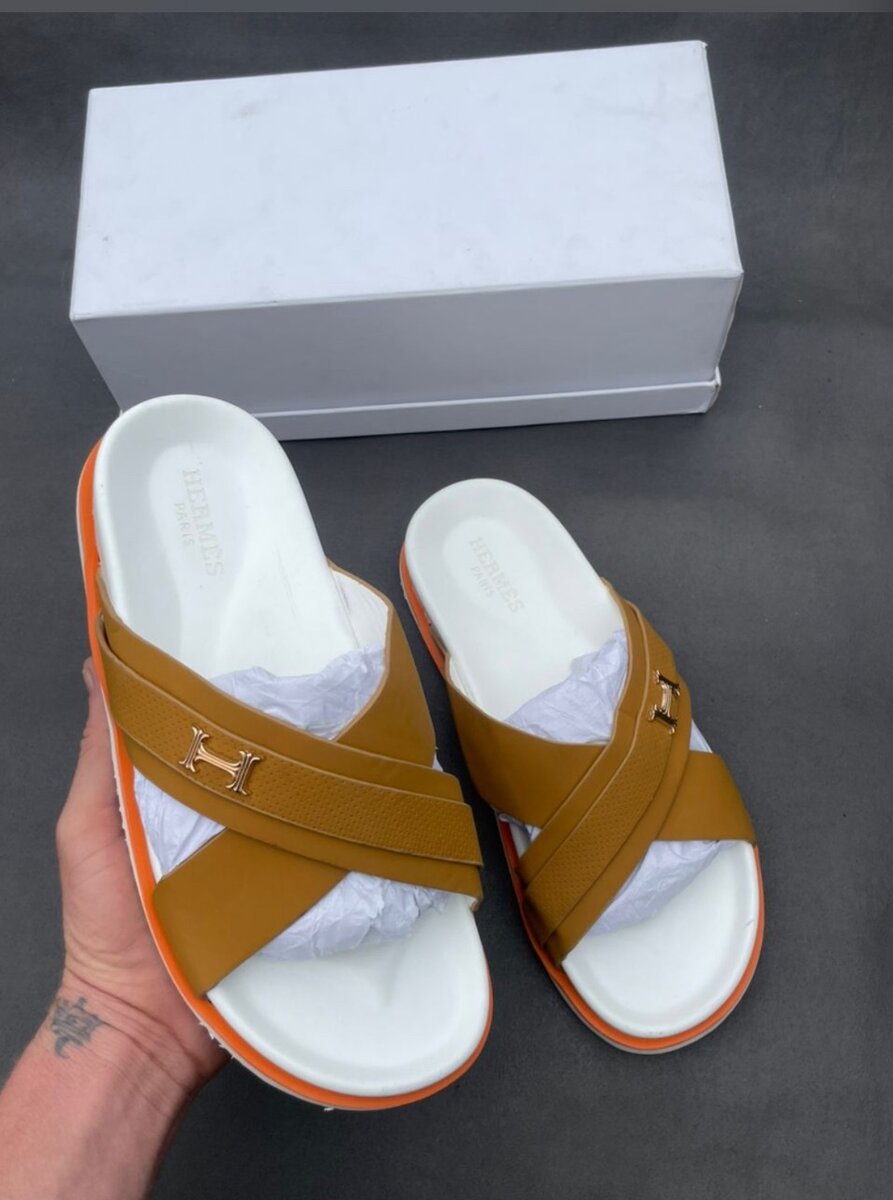 Sandales Croisées Élégantes