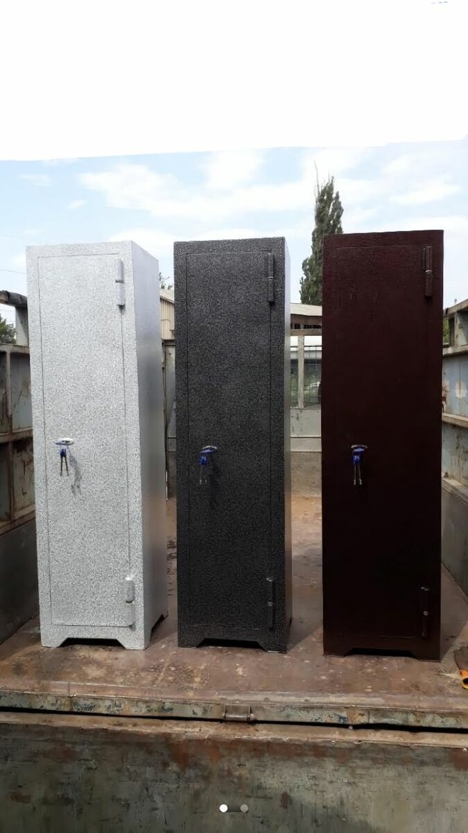 СЕЙФЫ,ОРУЖЕЙНИКИ,НАЛИЧИИ ЕСТЬ