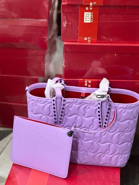 Sac à main louboutin