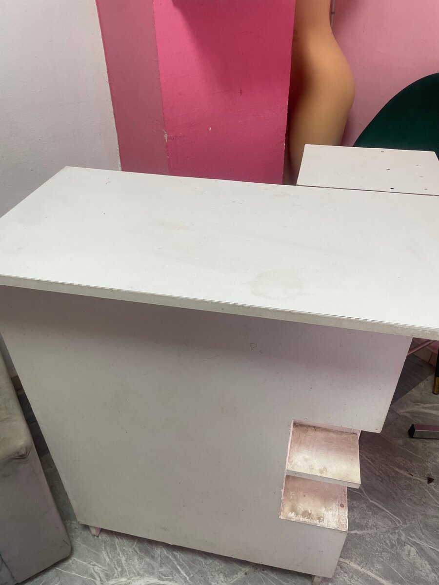 Bureau d'ordinateur compact