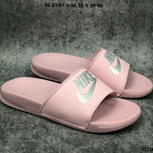 Nike bennasi slides