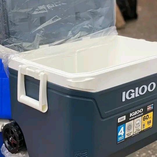 IGLOO Ice chest 60 Quartz with wheels