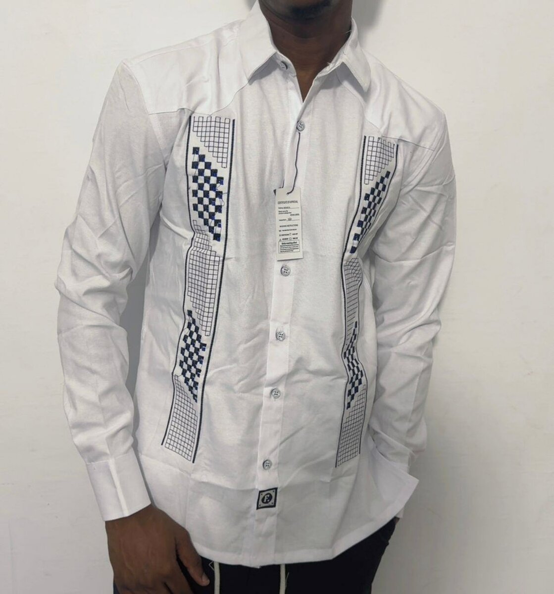 Chemise homme élégante brodée