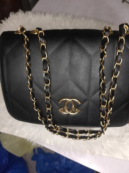 Sac à bandoulière en cuir chic