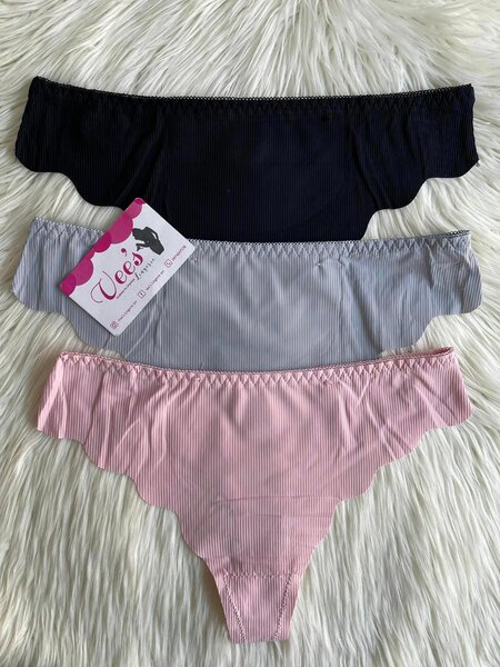 Strings et culottes pour femmes