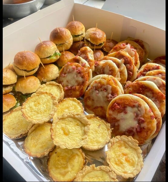 Mini Sandwiches quiche pizza