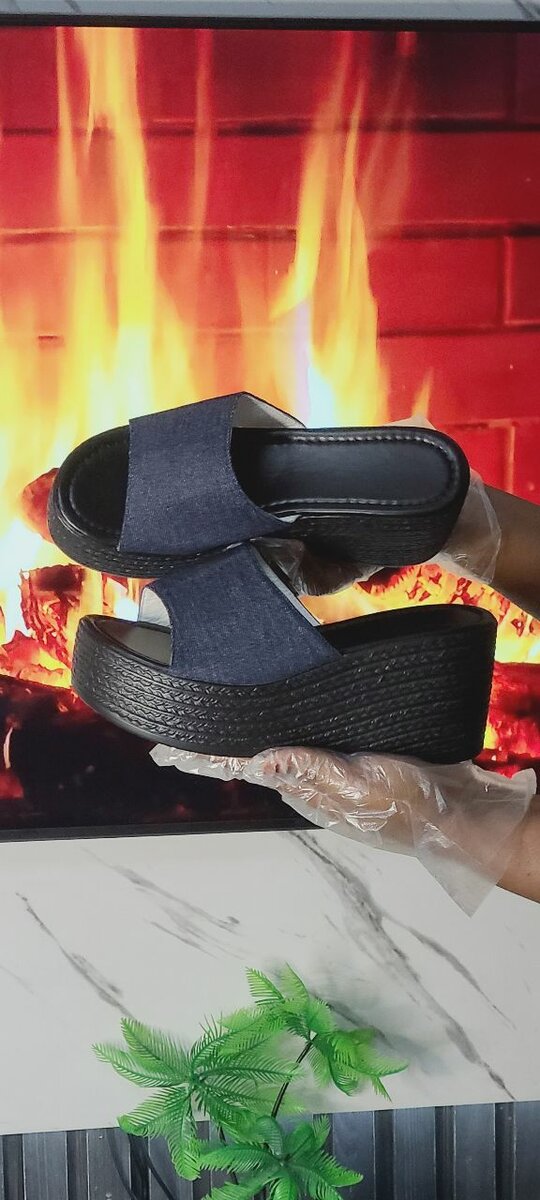 Chaussures compensé disponible