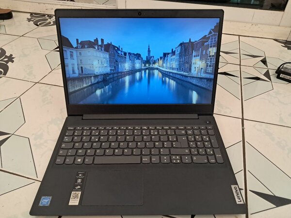 Ordinateur Portable Lenovo 15.6 pouces