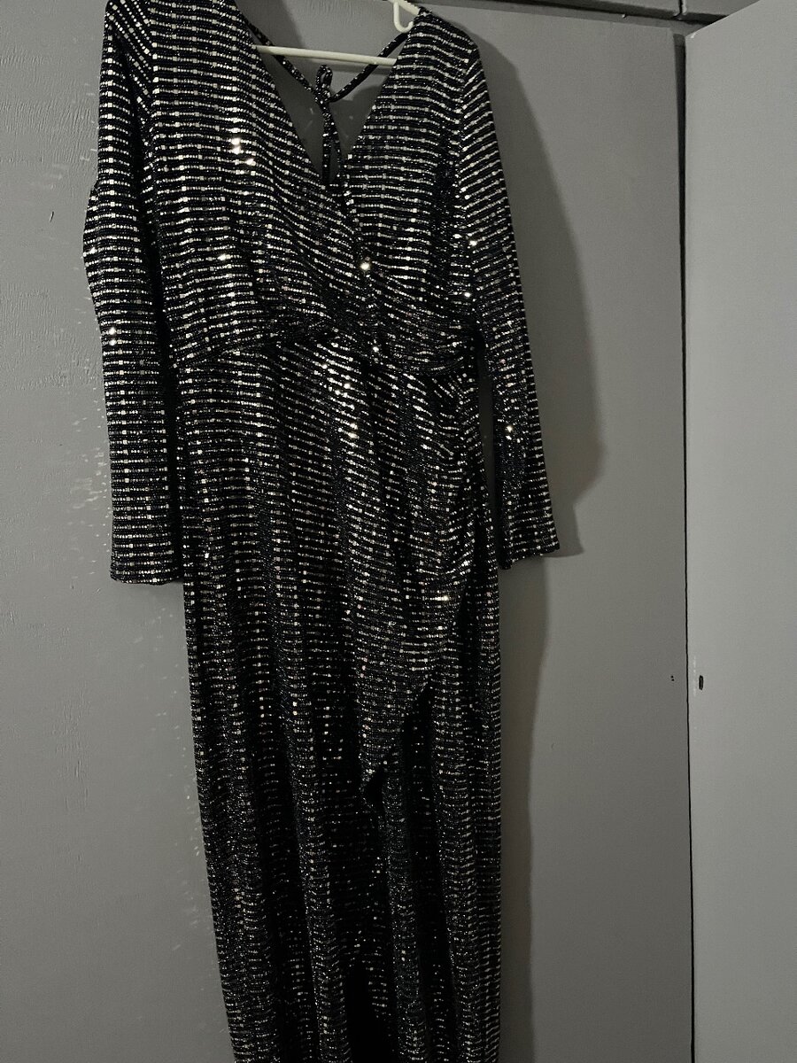 Robe soirée pailletée glamour