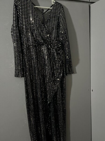 Robe soirée pailletée glamour