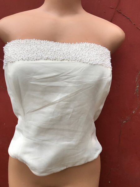 Bustier blanc perlé élégant