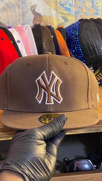 Casquette NY marron classique
