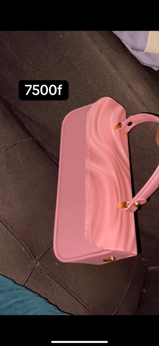 Sac à main rose élégant