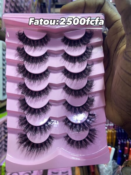 FAUX CILS 3D