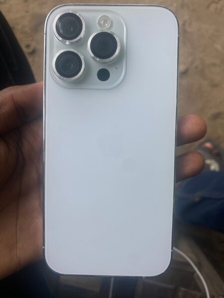 iPhone 14 pro 256go