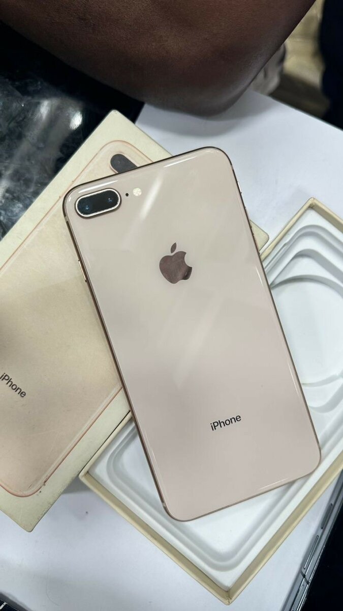 iPhone 8 Plus 64g