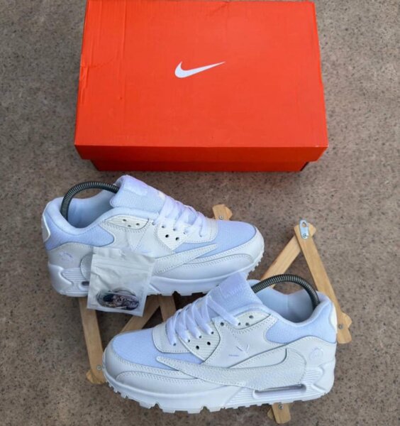 Baskets blanches Nike Air Max